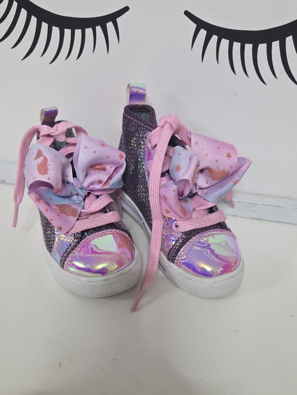 Nickelodeon Jojo  Iridescent Pink and Purple HighTop Sneakers with Star Bow Sz 8